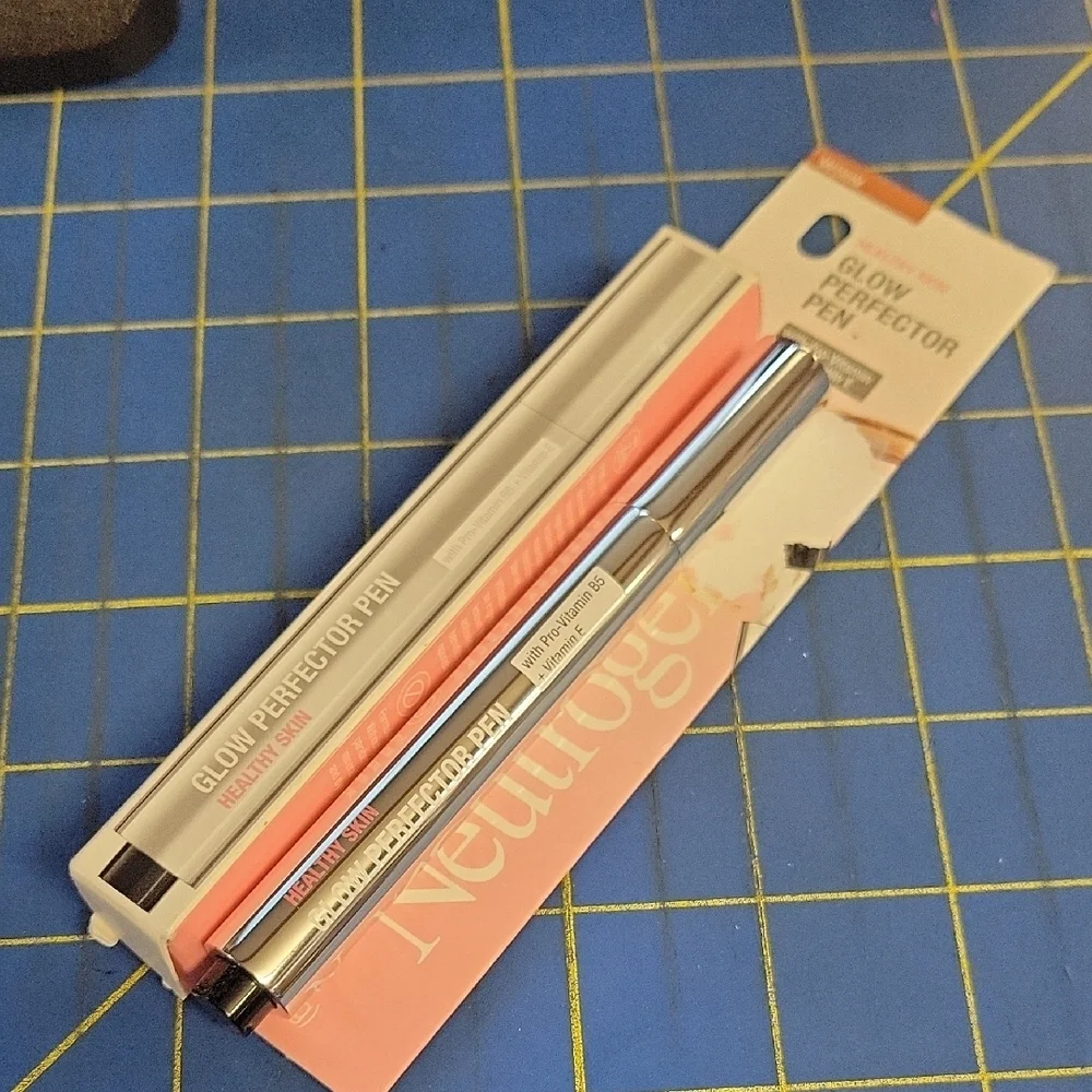 Neutrogena Glow Perfector Pen 2.83g New In Box
